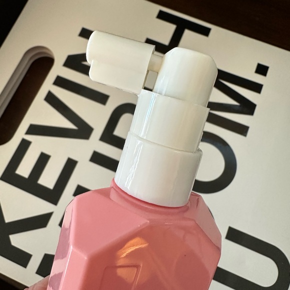 Kevin.Murphy body mass - Picture 2 of 4